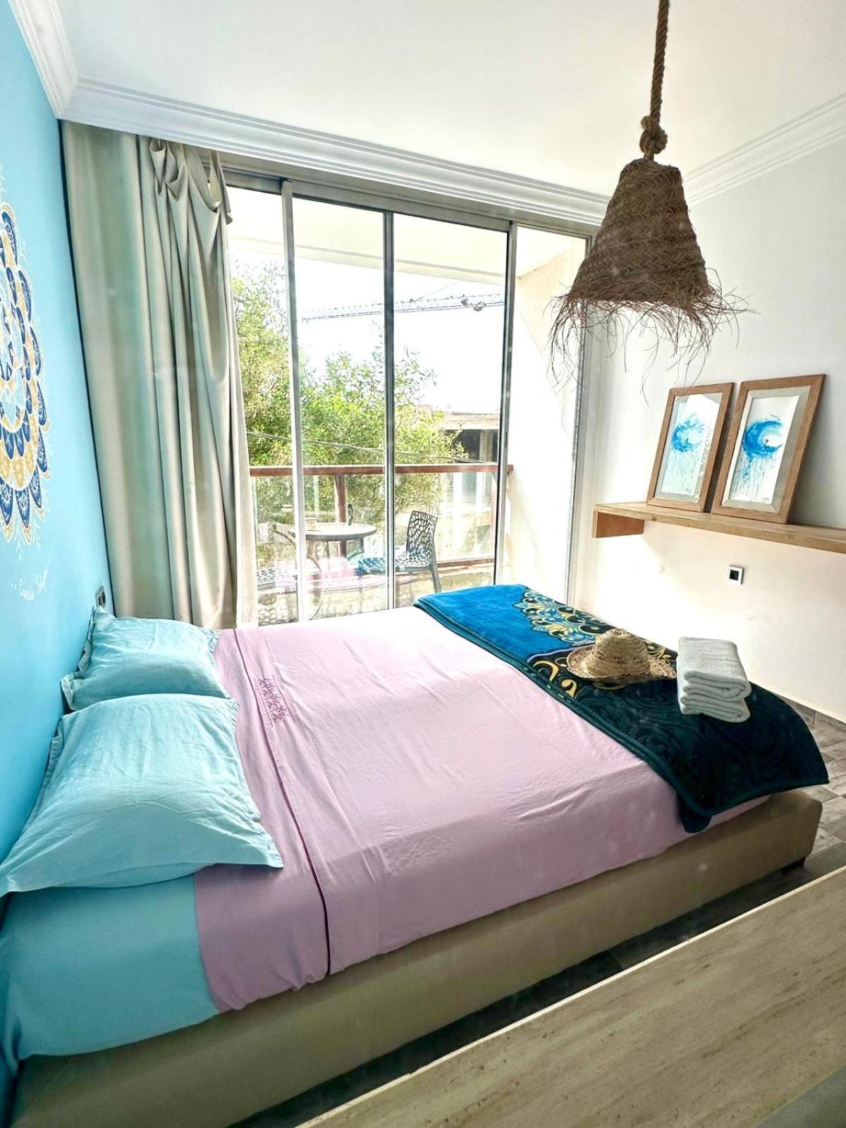 Surf House *