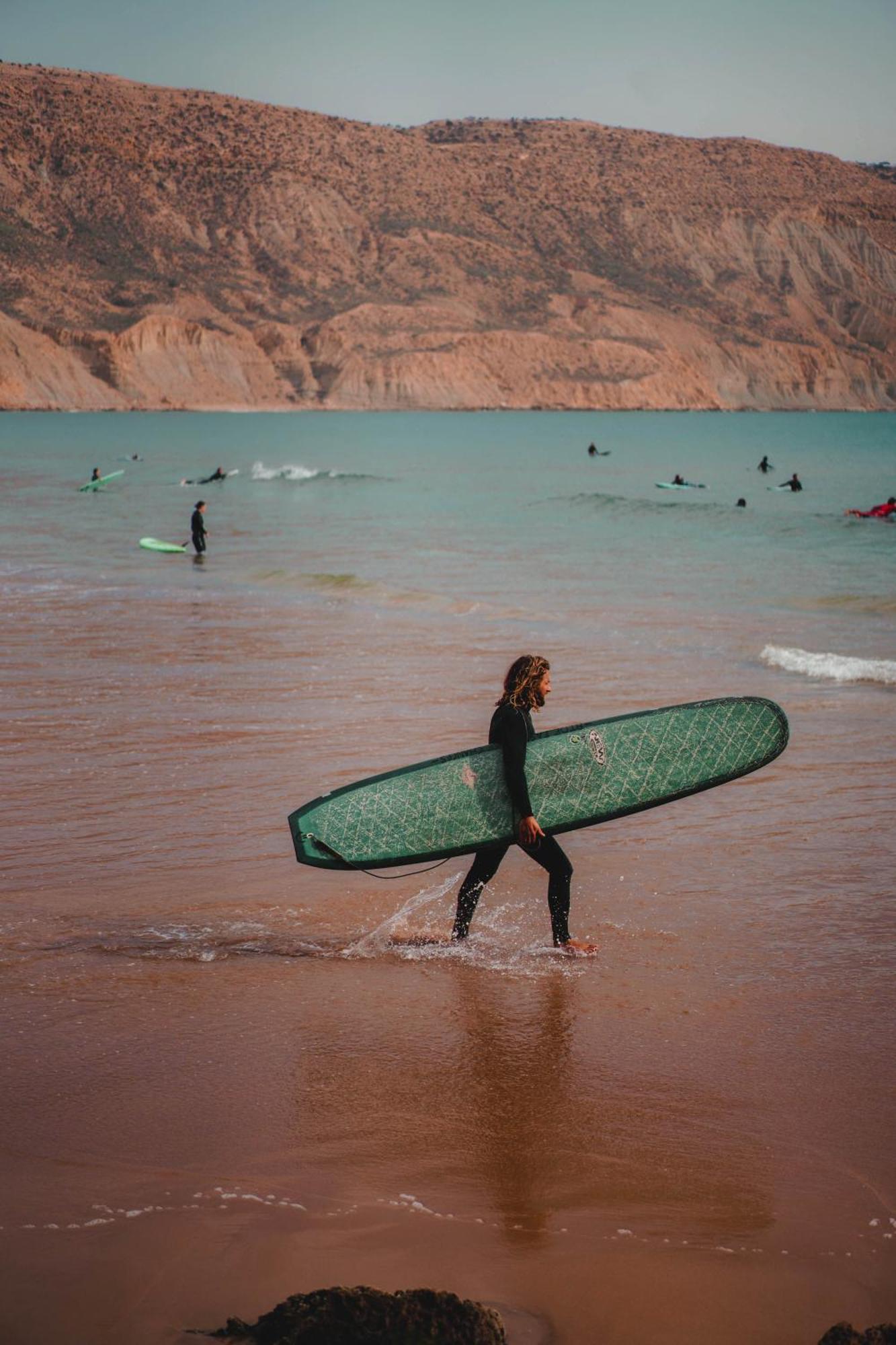 Surf House Hostel *