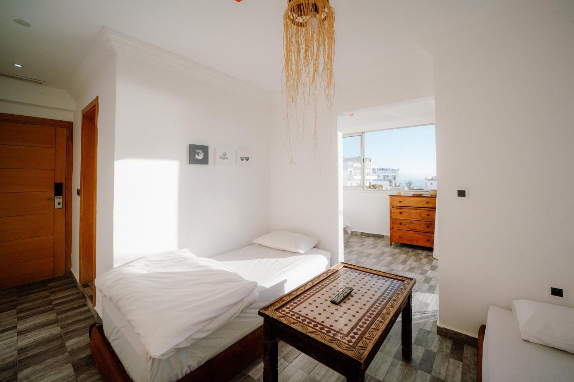 Surf House *