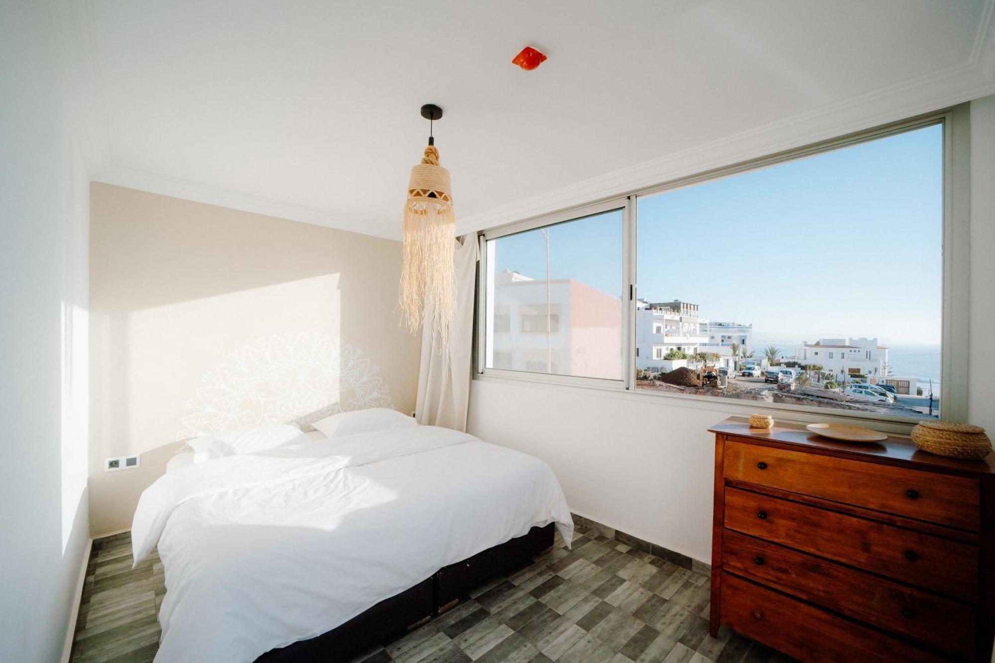 Surf House *
